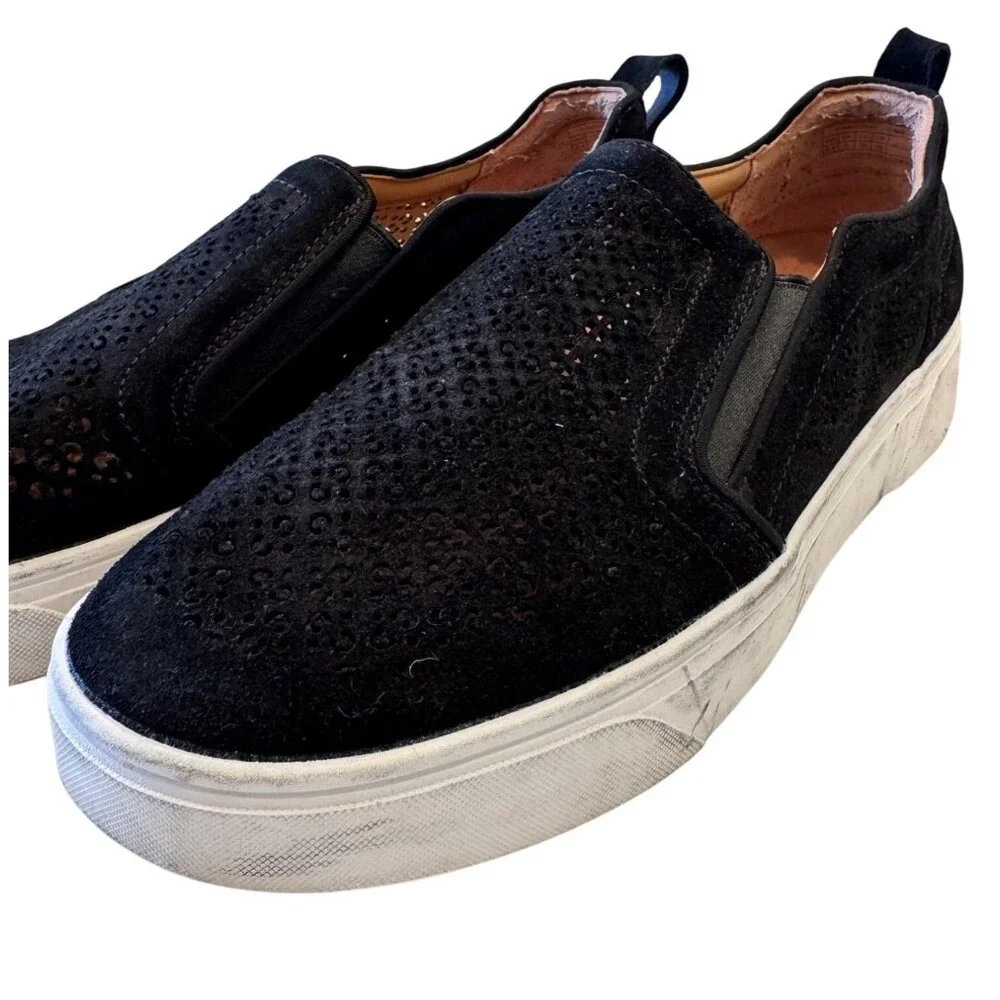 Vionic Kimmie Perferated Black Size 8.5 Sneaker Arch Comfort Suede